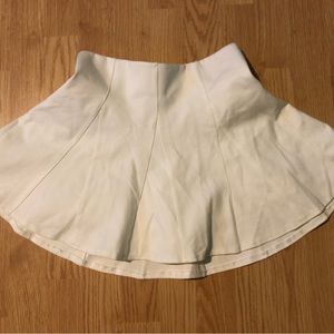NWOT, White Pleated Skirt, Size Medium